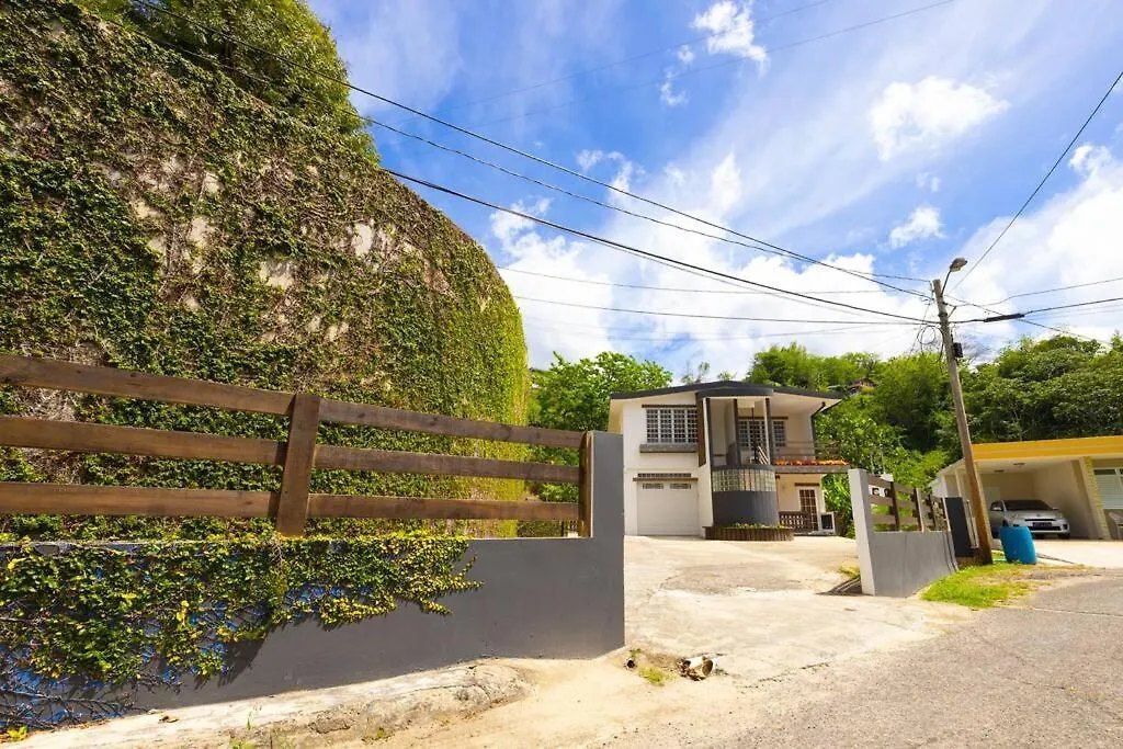 Villa Campina Retreat - Scenic Mountain ViewsUtuado 別荘
